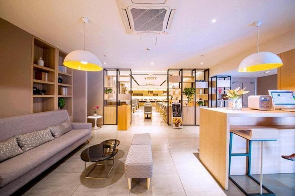 Neo Railway Station Hotel 2*